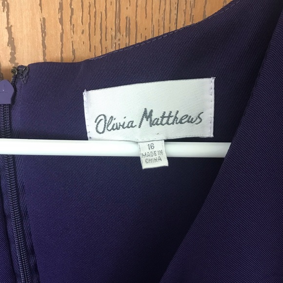 Dress - Picture 2 of 2